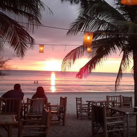 Phayam Friends Hotel Koh Phayam Luaran gambar