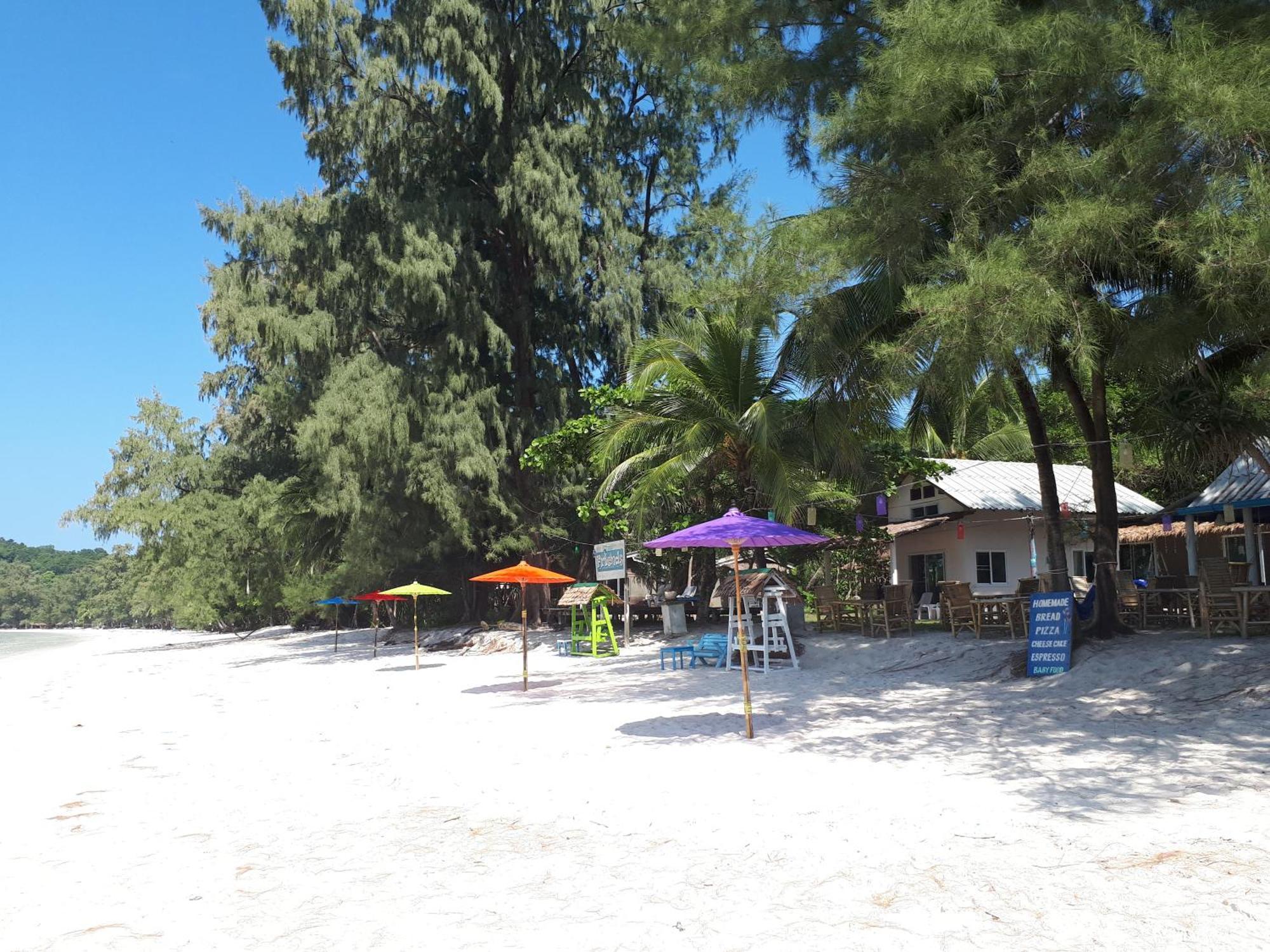 Phayam Friends Hotel Koh Phayam Luaran gambar