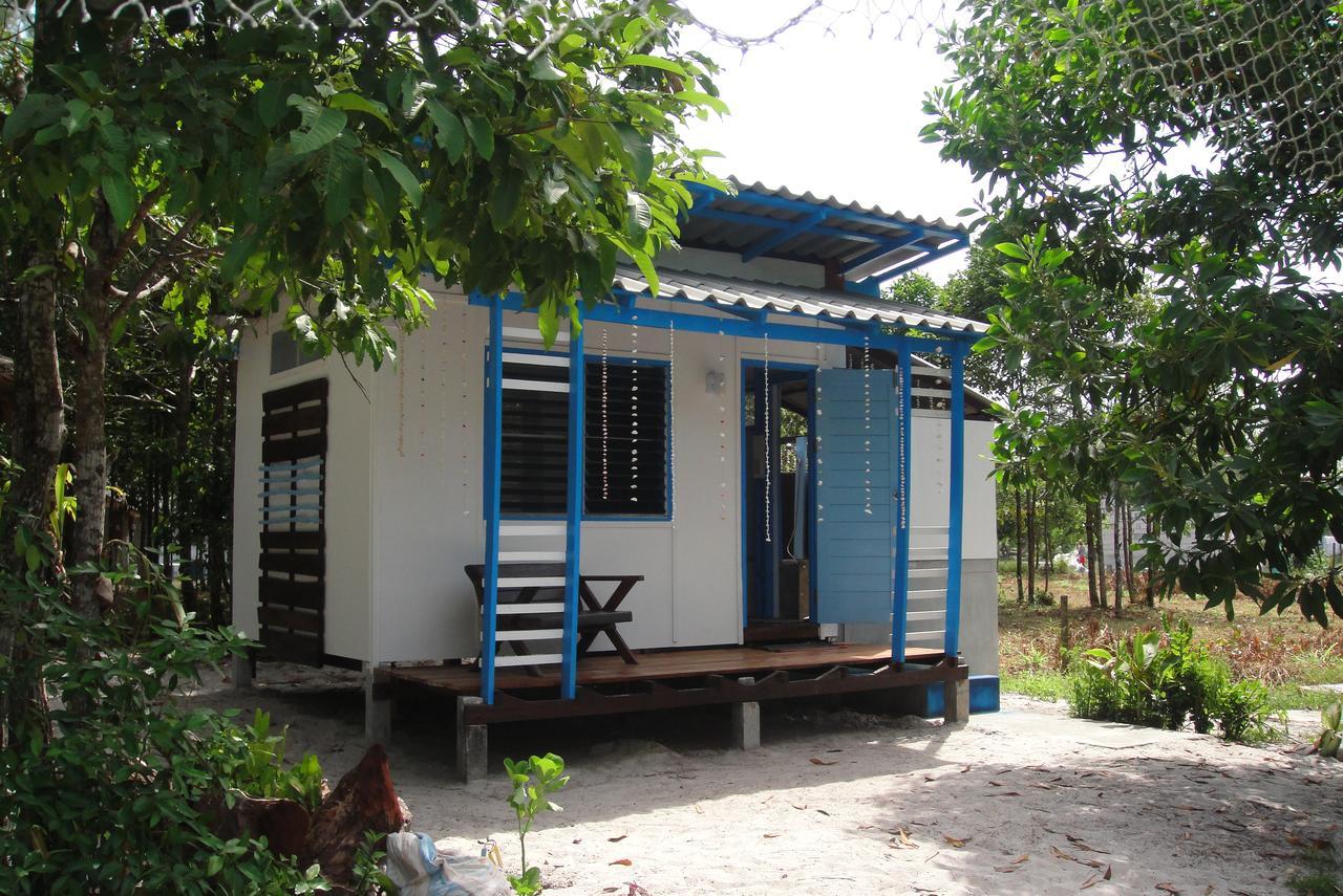 Phayam Friends Hotel Koh Phayam Luaran gambar