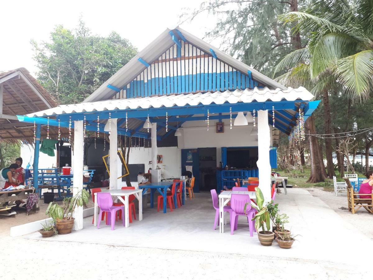Phayam Friends Hotel Koh Phayam Luaran gambar