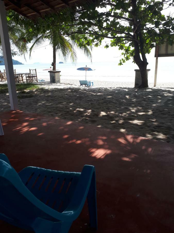 Phayam Friends Hotel Koh Phayam Luaran gambar